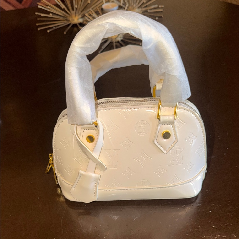 Elegant White Designer Handbag
